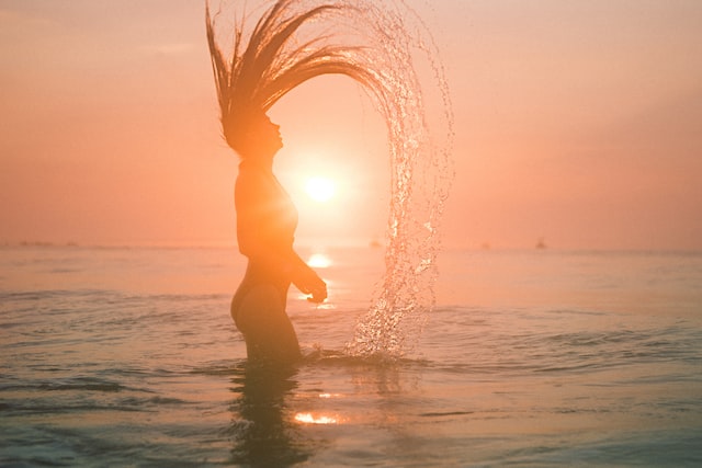 Dicas para o verão: cabelos na praia