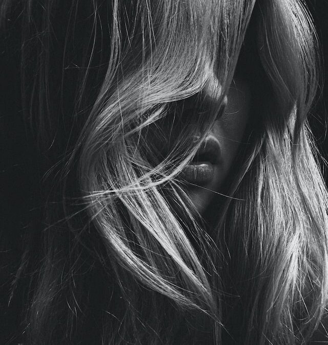 Estrutura do cabelo: como o fio é formado?